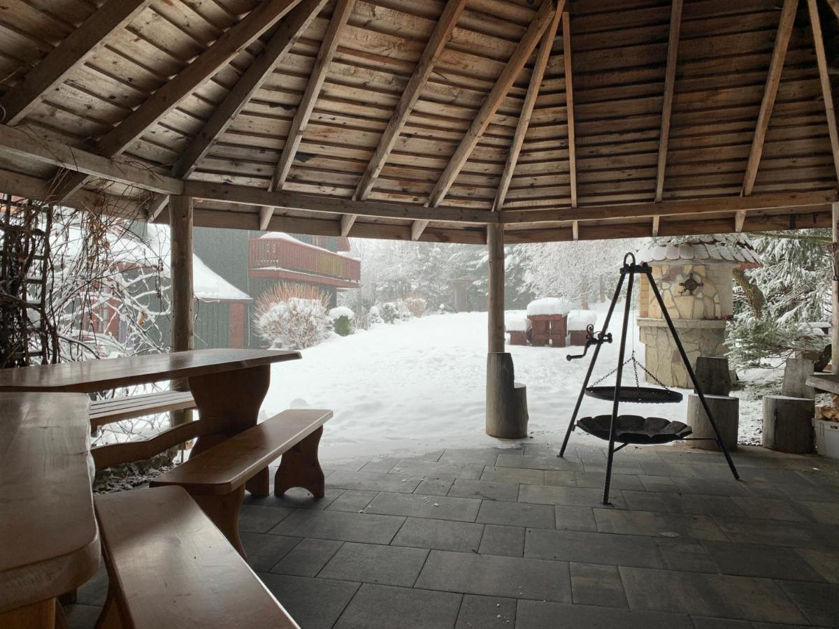 Gosciniec Pod Smrekami Acomodação com café da manhã Czorsztyn Exterior foto